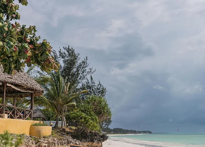 Jaribu Beach Hotel